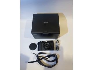 Fujifilm X100V Kompaktkamera mit 26,1 MP
