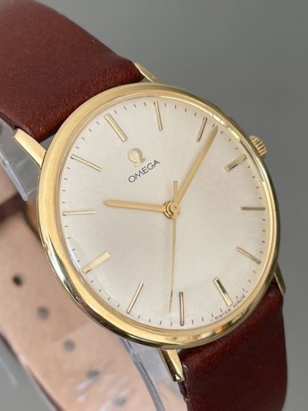 omega-uhr-vintage-aus-18-karat-gold-big-2