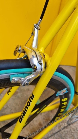 weisse-vintage-rennrader-von-marco-pantani-zum-25-jahrigen-jubilaum-dura-ace-rev-x-radern-big-5