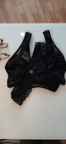 lingerie-sous-vetements-en-dentelle-d03-big-3