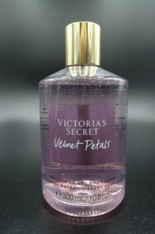 victorias-secret-velvet-petals-gel-nettoyant-rafraichissant-big-4