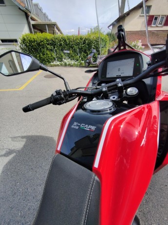 moto-morini-x-cape-650-adventure-2022-1250km-big-4