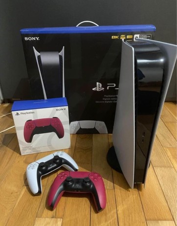 ps5-und-2-controller-big-0